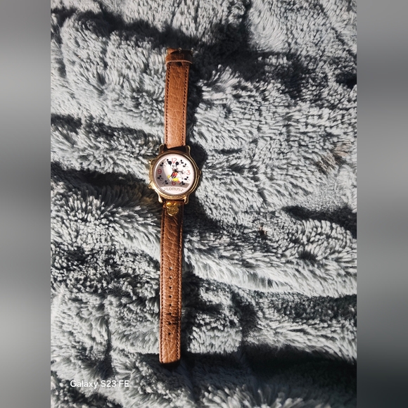 Vintage Lorus Mickey Mouse Watch unisex - Picture 8 of 8